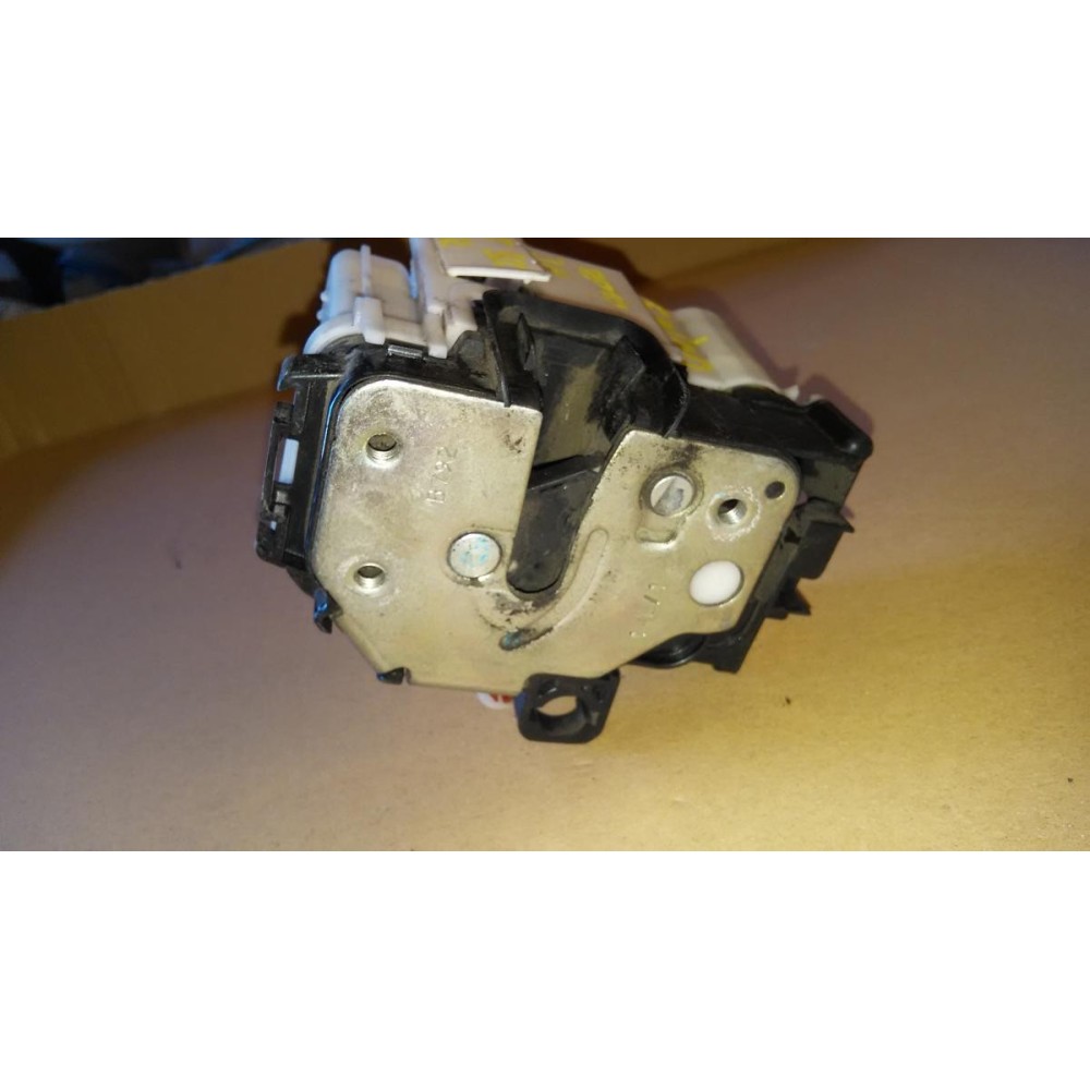 Cerradura puerta delantera izquierda Fiat 500L (2012) 1.4 T-Jet (120 cv)