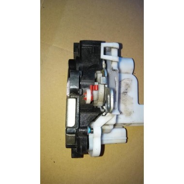 Cerradura puerta delantera izquierda Fiat 500L (2012) 1.4 T-Jet (120 cv)
