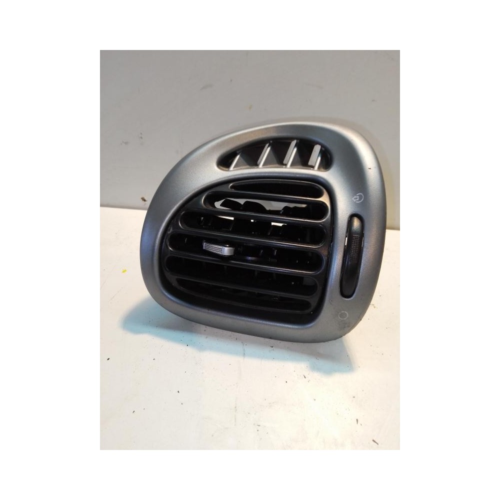 Rejilla aire acondicionado Citroen Xsara Picasso (N68) 1.6 HDI (90 cv)