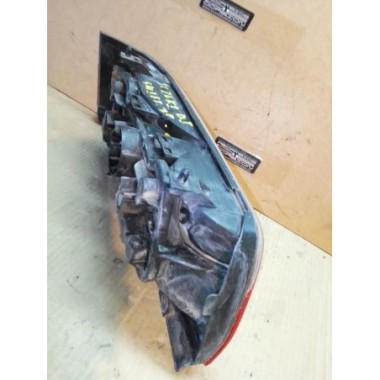 Piloto trasero izquierdo Suzuki Swift II Fastback (EA, MA) 1.3 4WD (SF413, AA35)
