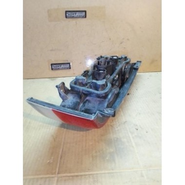 Piloto trasero izquierdo Suzuki Swift II Fastback (EA, MA) 1.3 4WD (SF413, AA35)