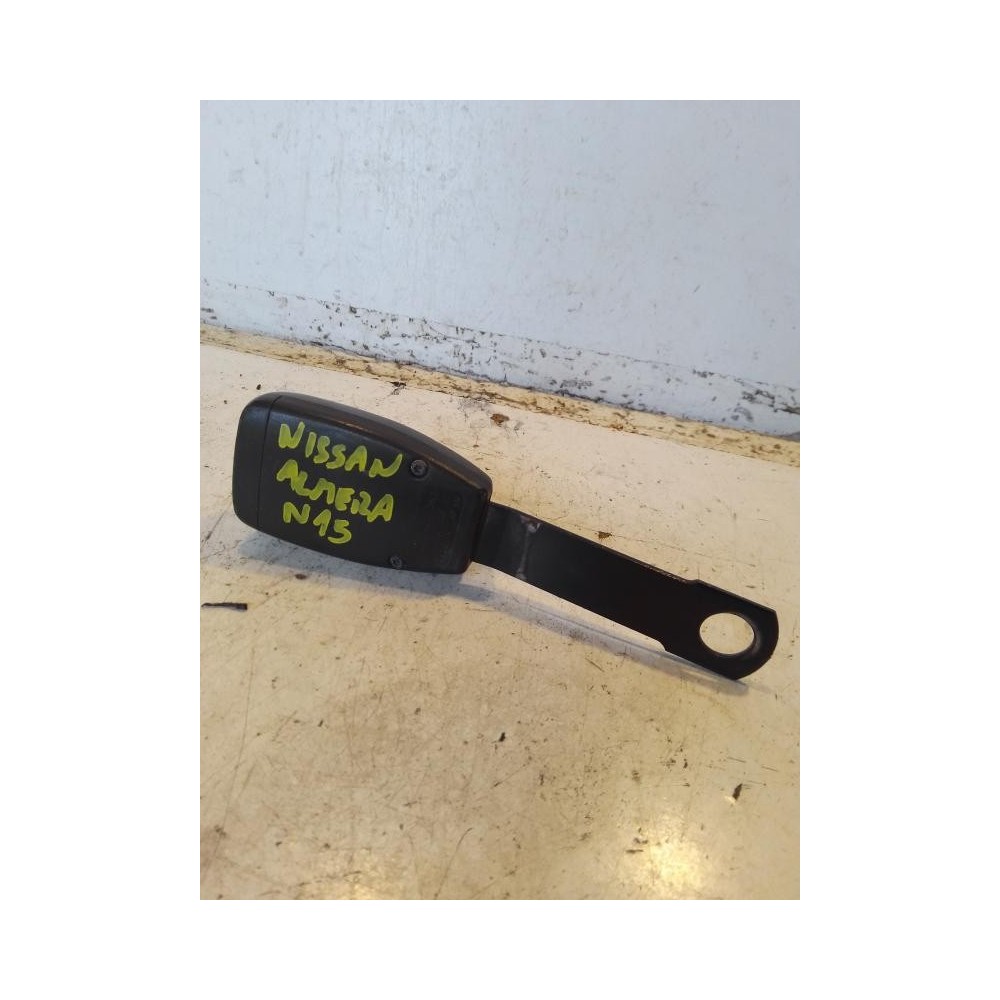 Cinturon seguridad trasero central Nissan Almera I (N15) 1.6 SLX (90 cv)