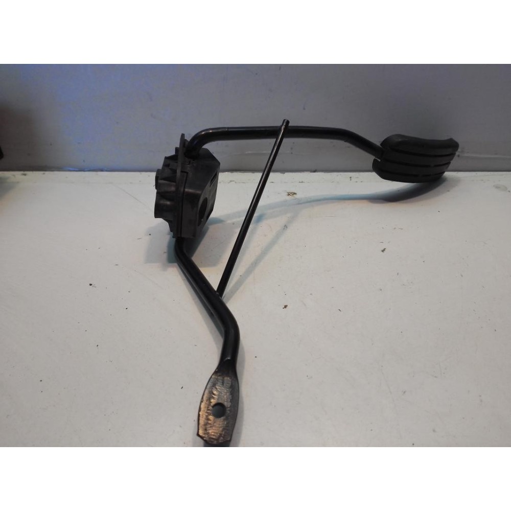 Pedal acelerador Renault Clio II (1990-2009) 1.4 16V (B/CBOL) (95 cv)